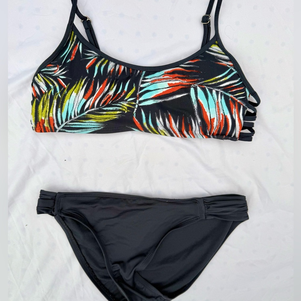 women’s tropical print bikini top (s) and bottoms size (m)
